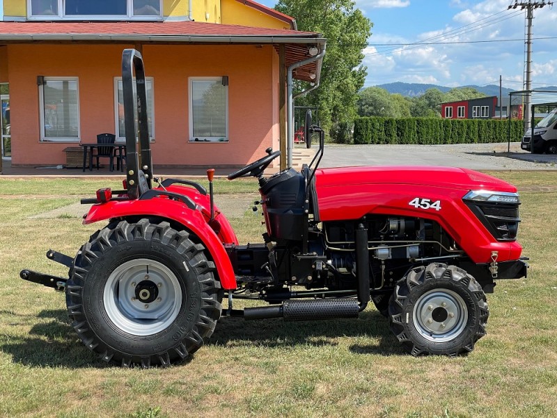 Malotraktor 454-D (45 koní) červený