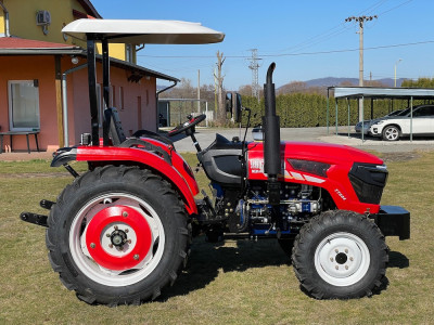 Malotraktor 504 (50 koní) červený 7.50-16/11.2-28